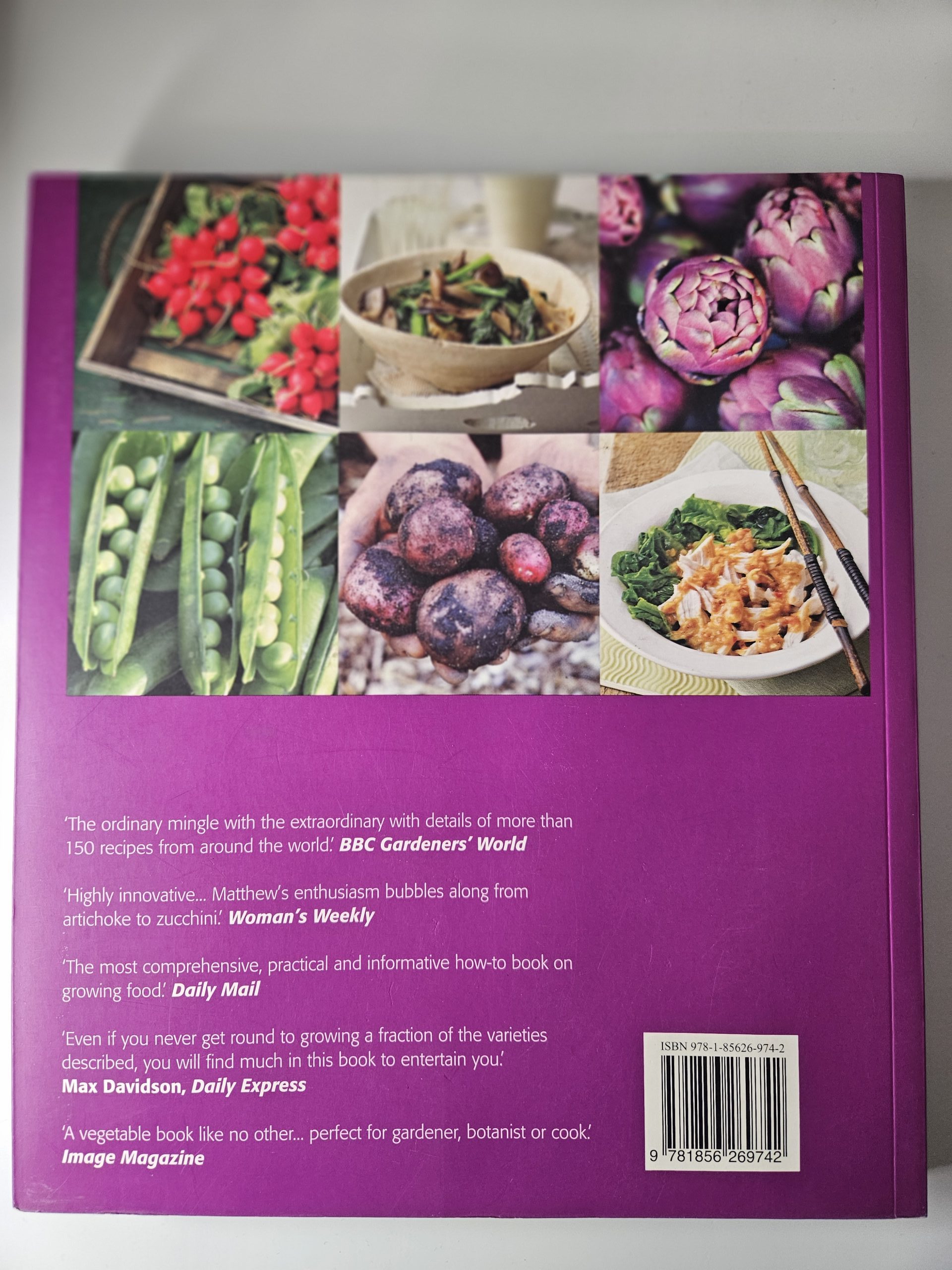 Complete Book Of Vegetables - Author Matthew Biggs - Pre-Loved ❤️ - Image 3